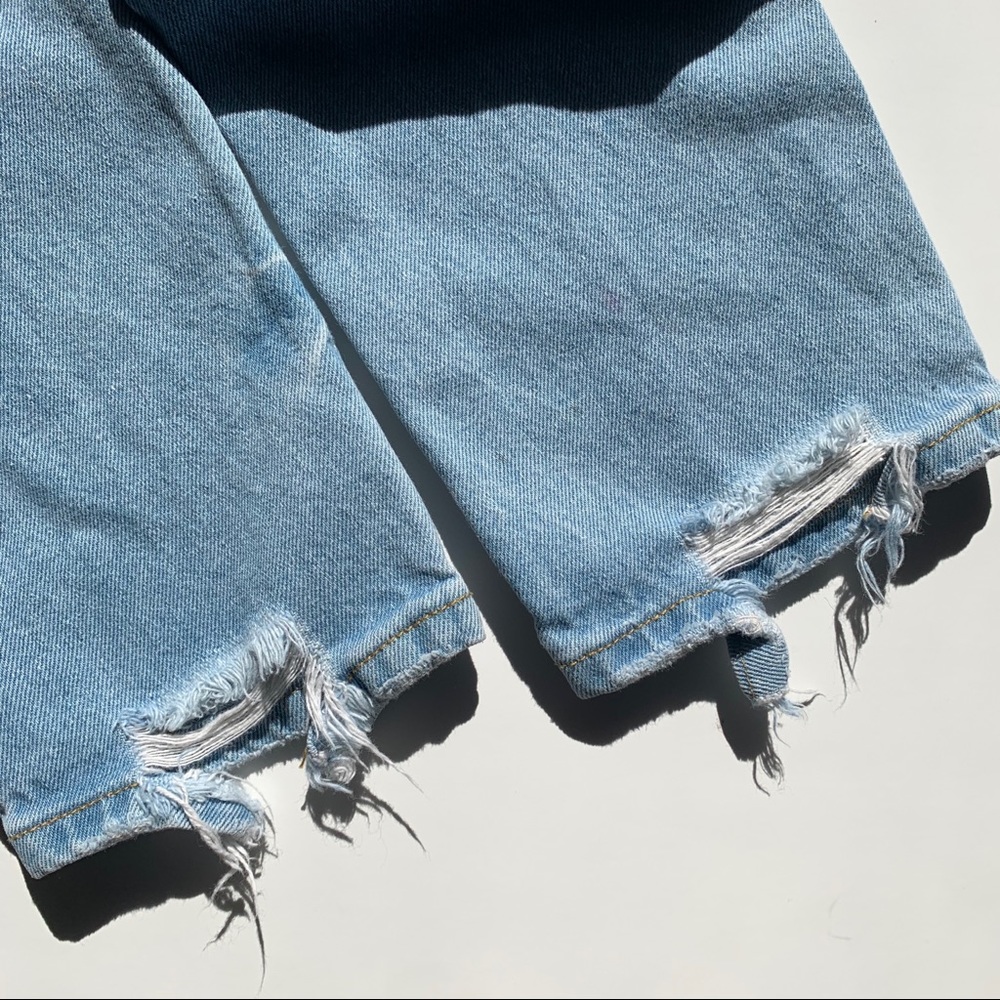 Brandy Melville Distressed Boyfriend Jeans - Picture 5 of 10